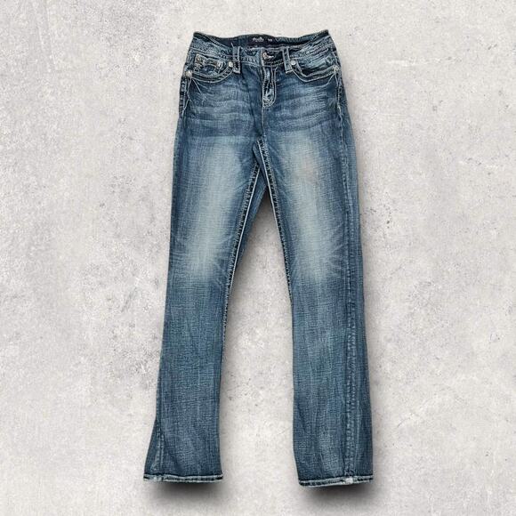 โ
Miss Me Signature Taylored Boot Cut Rhinestone - Studded Design Denim Jeans โ
- Picture 3 of 8